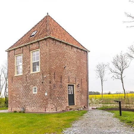 Luesthuus Holiday home